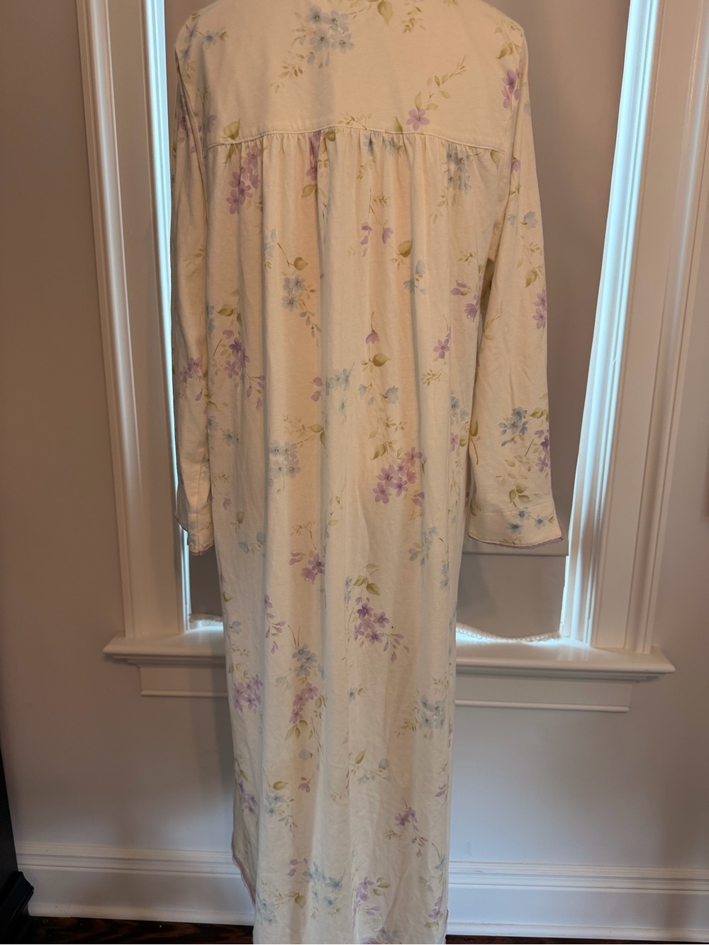 Women's vintage Cream Floral Long Nightgown with Lavender Trim - Picture 9 of 14